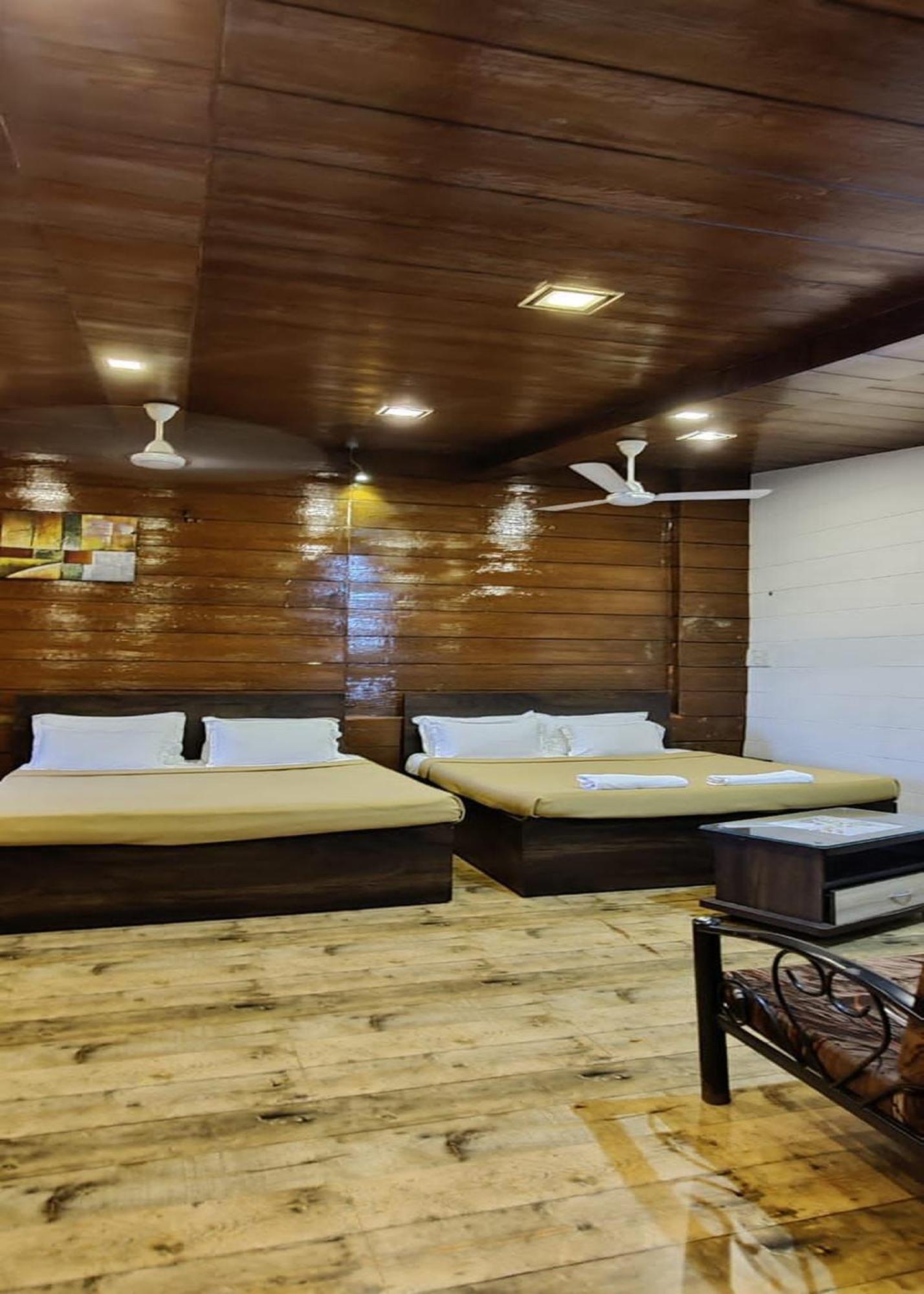 Turning Point Resort Kasāra 外观 照片